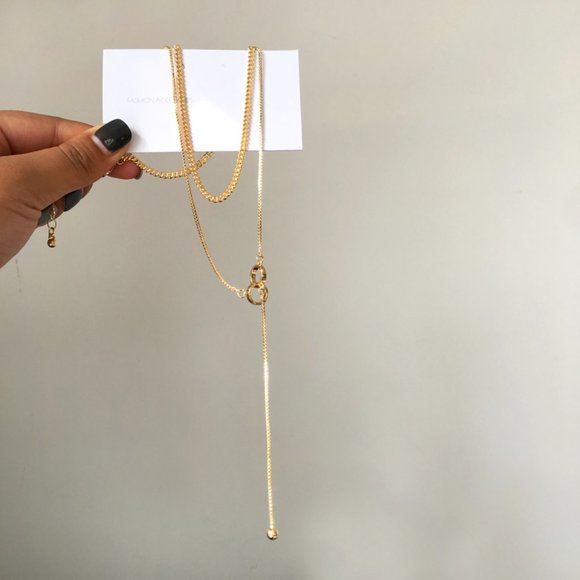 Minimalist Golden Y Necklace Knot Circle - Picture 7 of 12